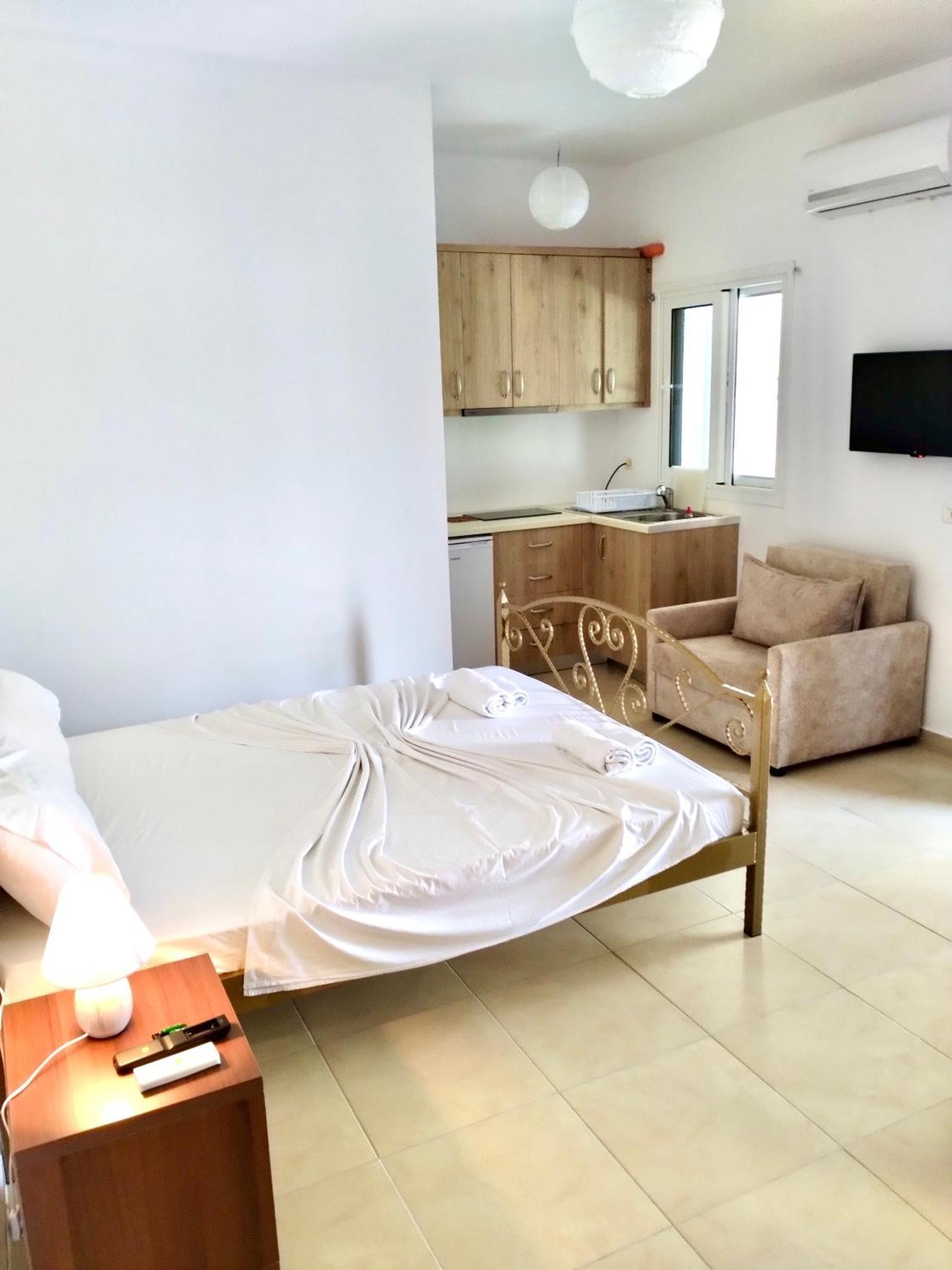 Artur Apartments Химара Экстерьер фото
